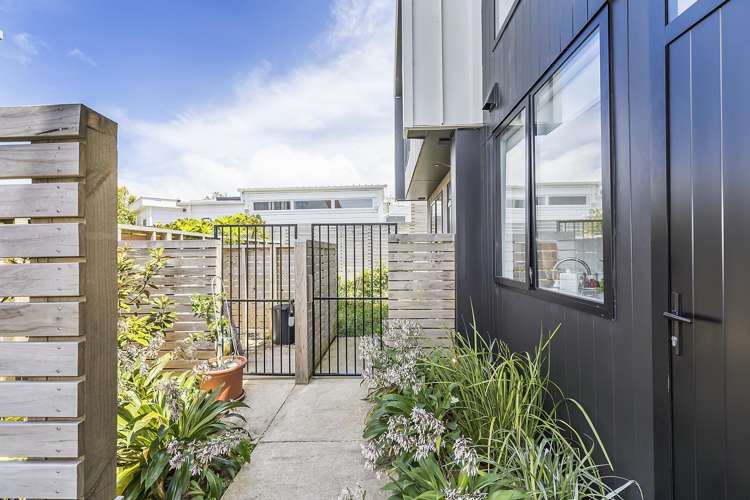 6/210 Karori Road Karori_13