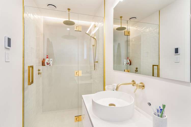 63 Dejoux Road Winton_11