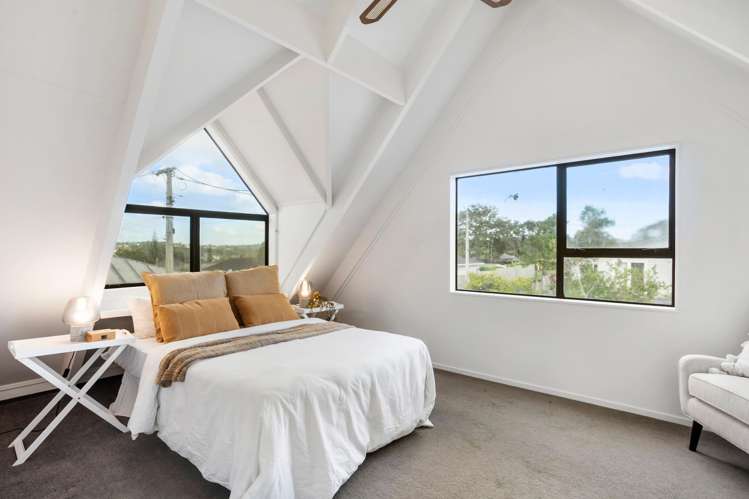 2/6 Lancaster Road Beach Haven_6