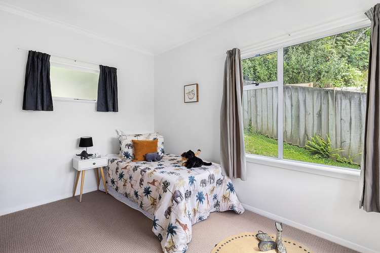 2 Chester Road Tawa_9