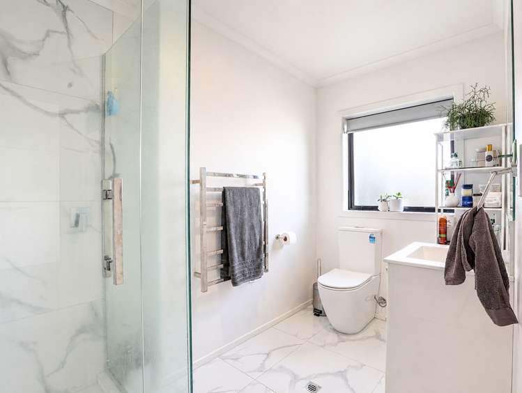 1/6 Soo Yong Place Glenview_11