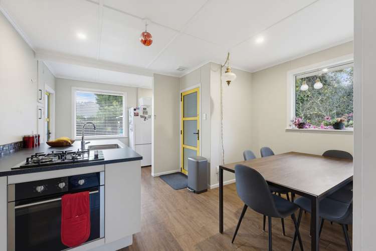 25 Riverbank Road Okoia_12
