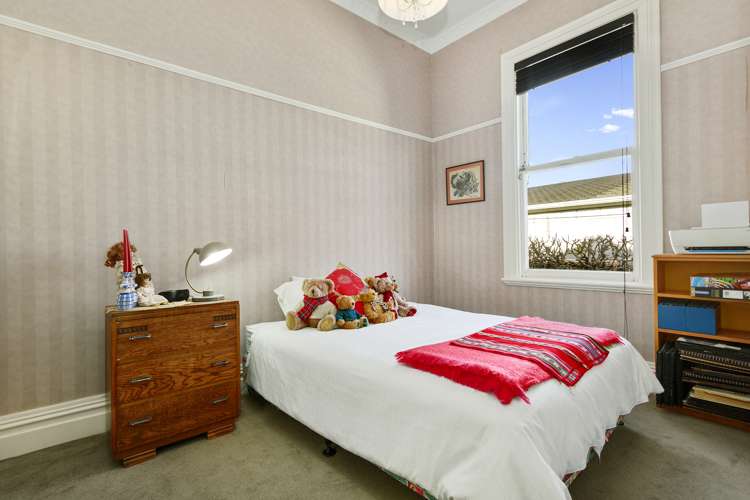 18 Whites Line West Woburn_14