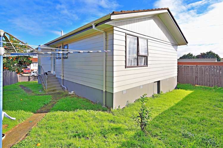 4a Rebecca Rise Manurewa_10