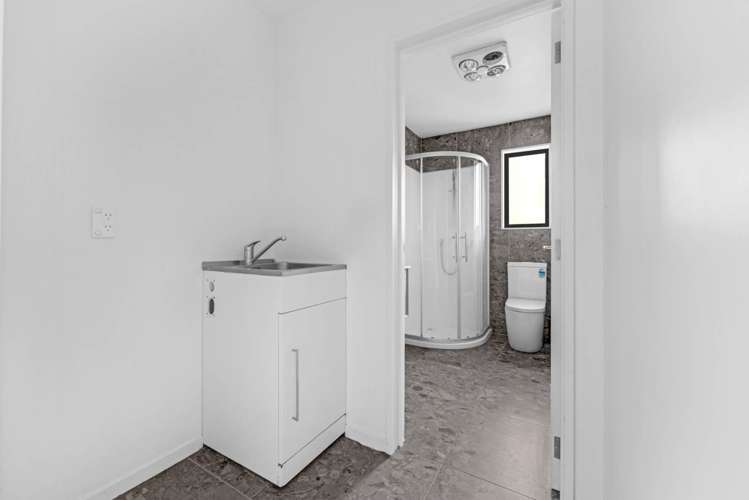 17b Tributary Parade Karaka_14