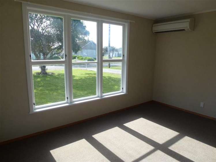 25 Hudson Avenue Bulls_9