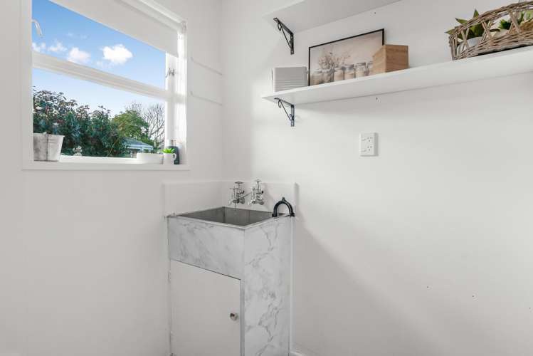 19 California Drive Totara Park_14