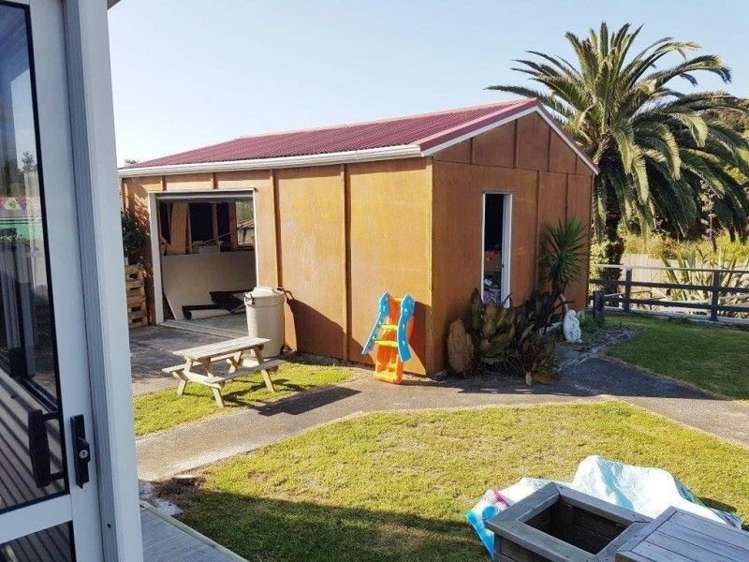 22 Koromiko Street Otaki Beach_16