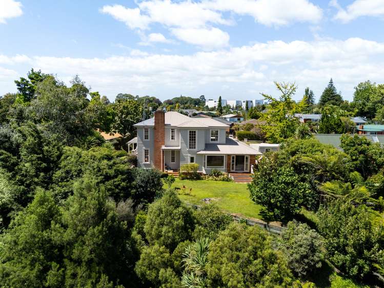 245 Bankwood Road Chartwell_1