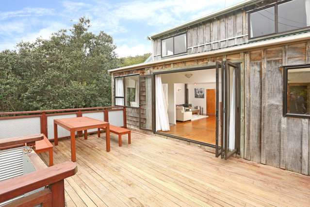 67 Glenesk Road Piha_3