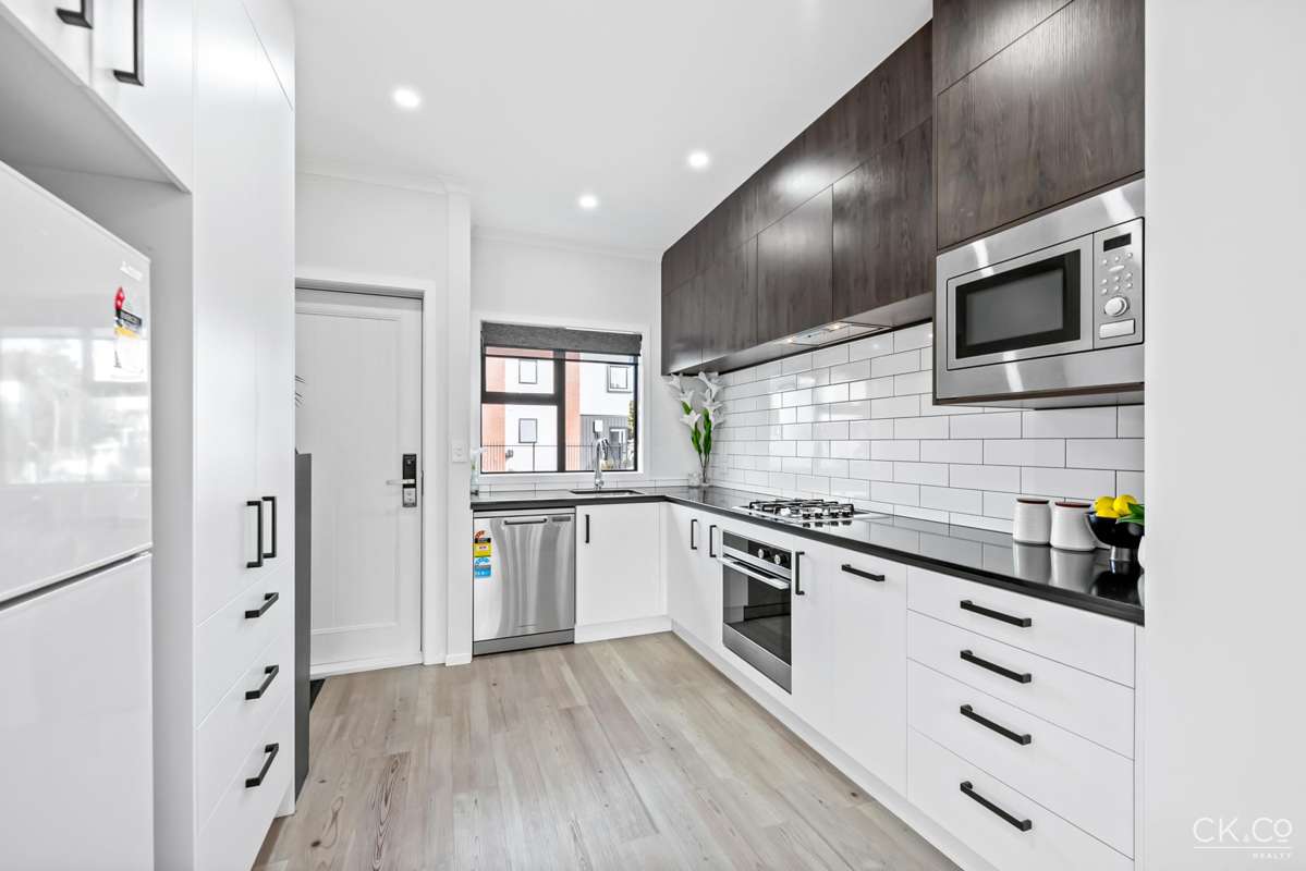 15 Aston Crescent_3