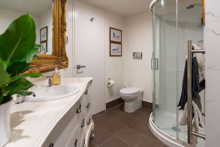 13/32 Hobson Street Thorndon_15