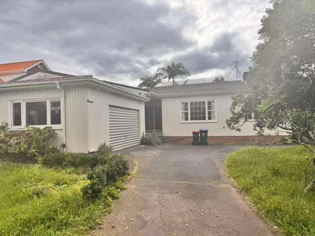 Bays living 5 bedrooms