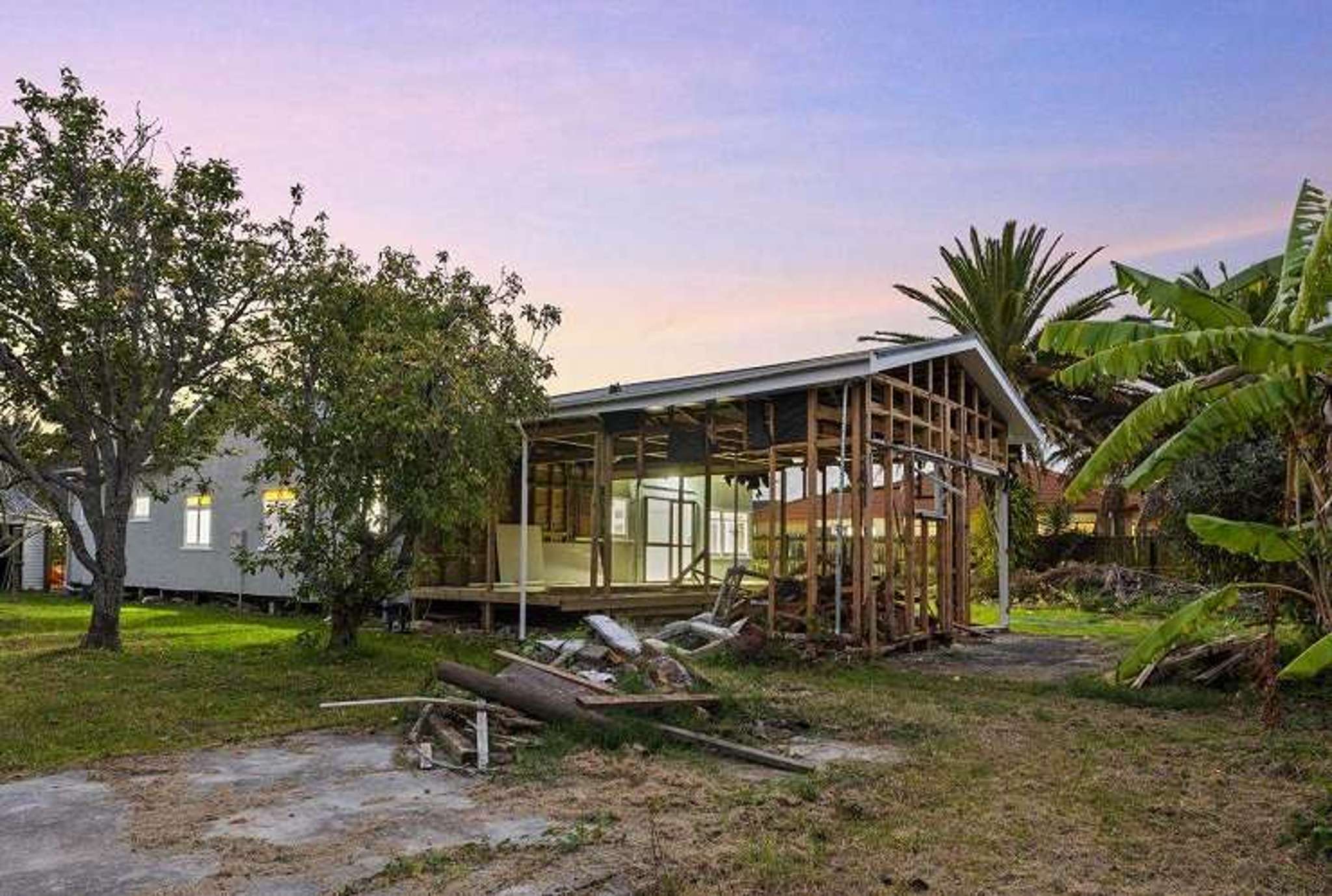 ‘In God’s hands’ - South Auckland family’s auction prayers after suffering $180,000 loss