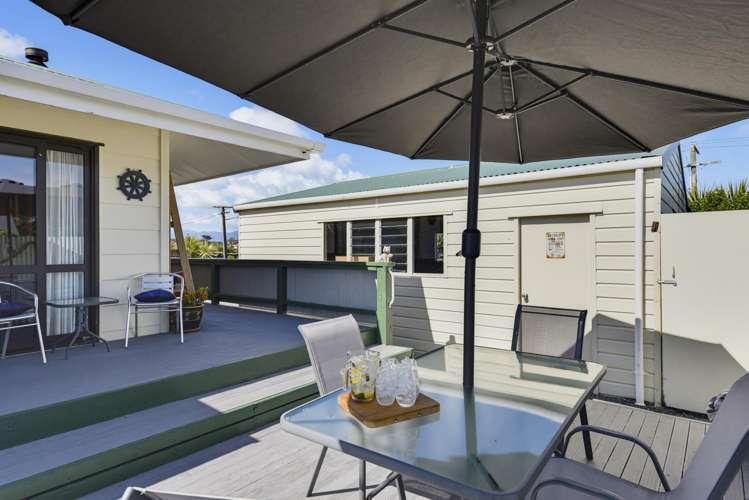 15 Muaupoko Street Hokio Beach_34