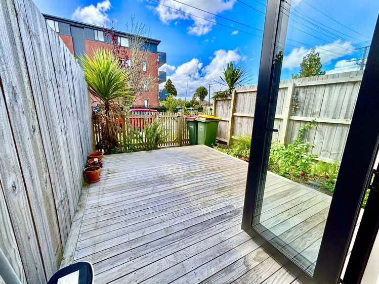 2/28 Smythe Rd Henderson_6