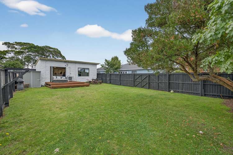 270 Breezes Road Aranui_21