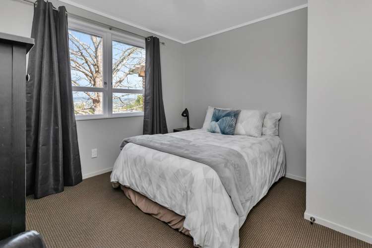 40 Memorial Drive Parahaki_11