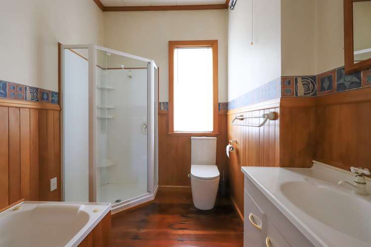 604 Avenue Road West Saint Leonards_11