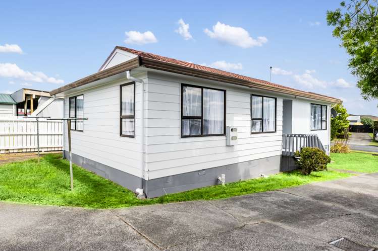1/7 Haumia Way Otara_16