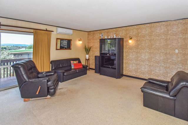 2/12 Robson Street Mount Roskill_3