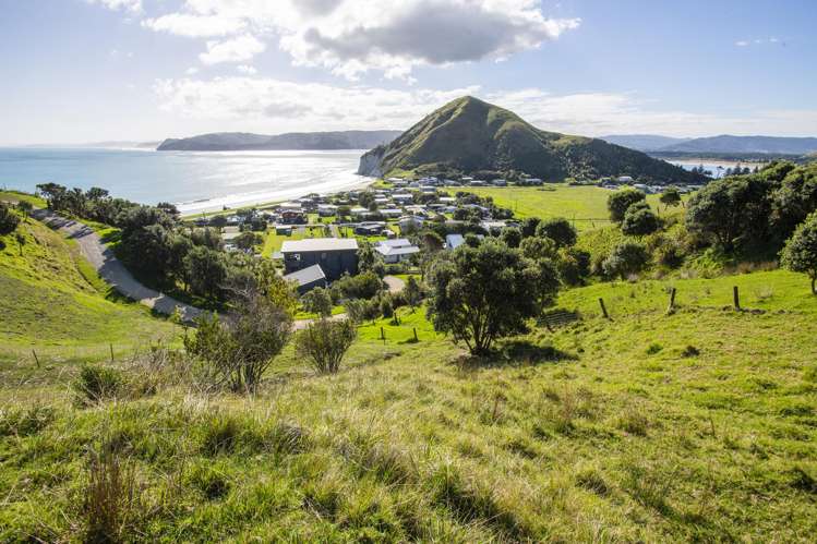 87 Lochiel Street Mahia_28