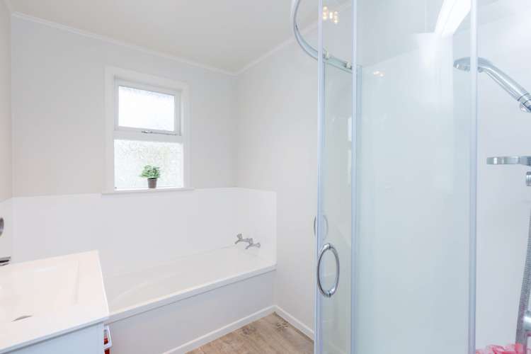 21 Totara Park Road Clouston Park_15