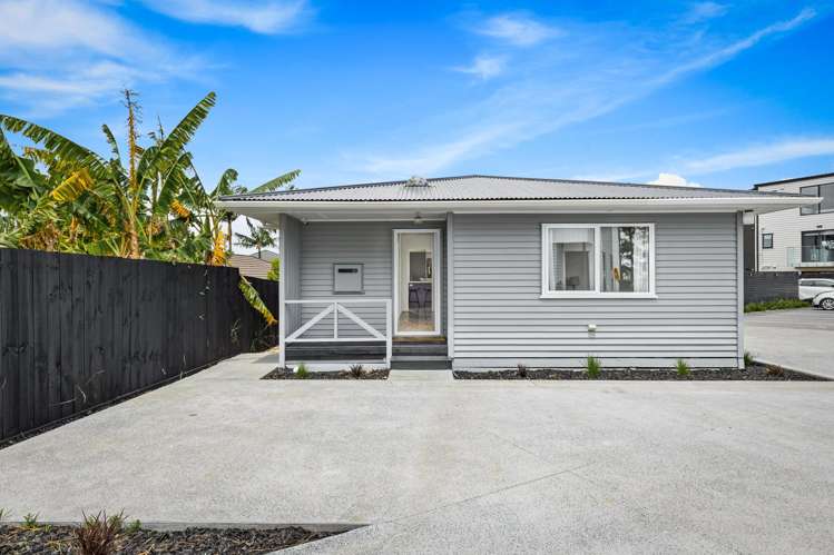 2/111 Hobsonville Road_0