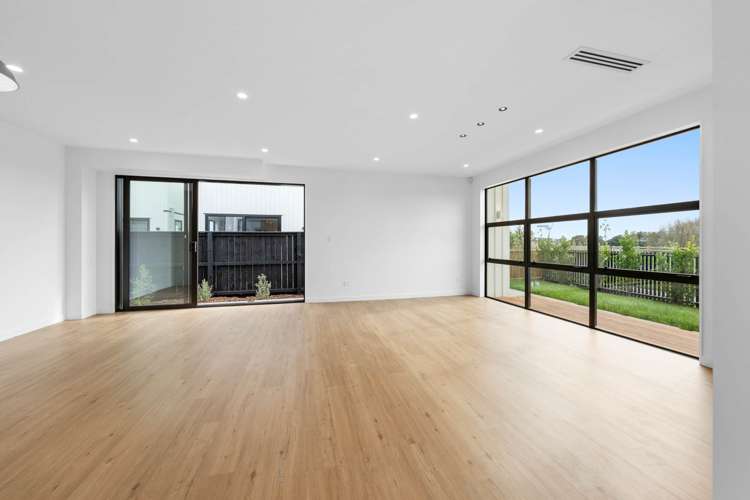 2 Murray Grey Lane Karaka_11