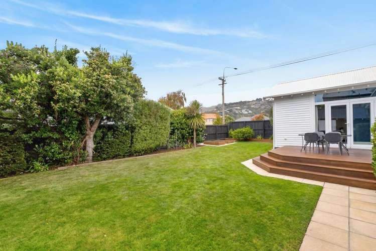 2 Celia Street Redcliffs_24