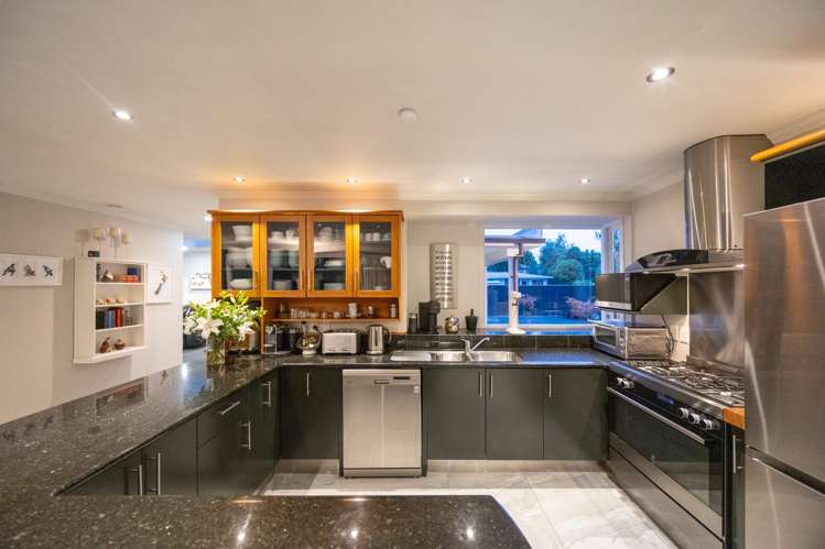 24 Moerangi Street West End_9