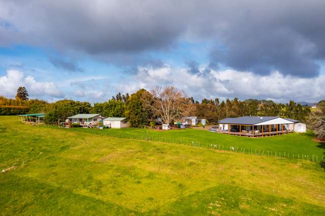 XXXL Shed, Near new home plus minor – Paradise