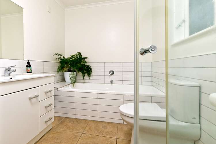 51 Simpson Road Ranui_22