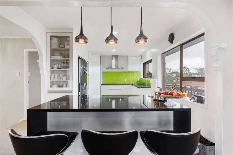 4 Roberts Road Te Atatu South_5