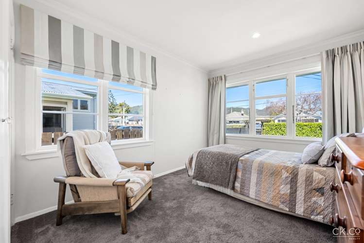 9 Derwent Lee Grove Epuni_12
