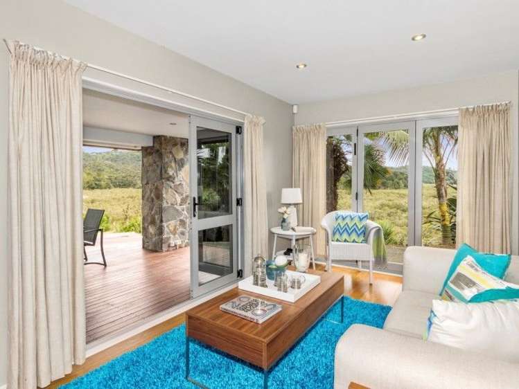 632 Huia Road Parau_15