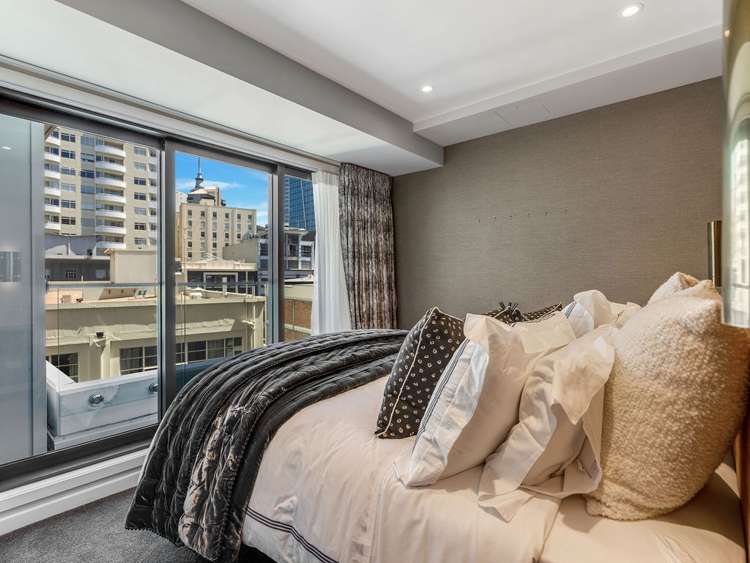 612/45-47 Beach Road 10015_12