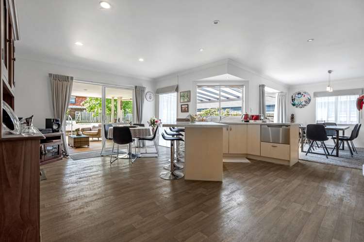 12 Lieshout Way Pukekohe_5