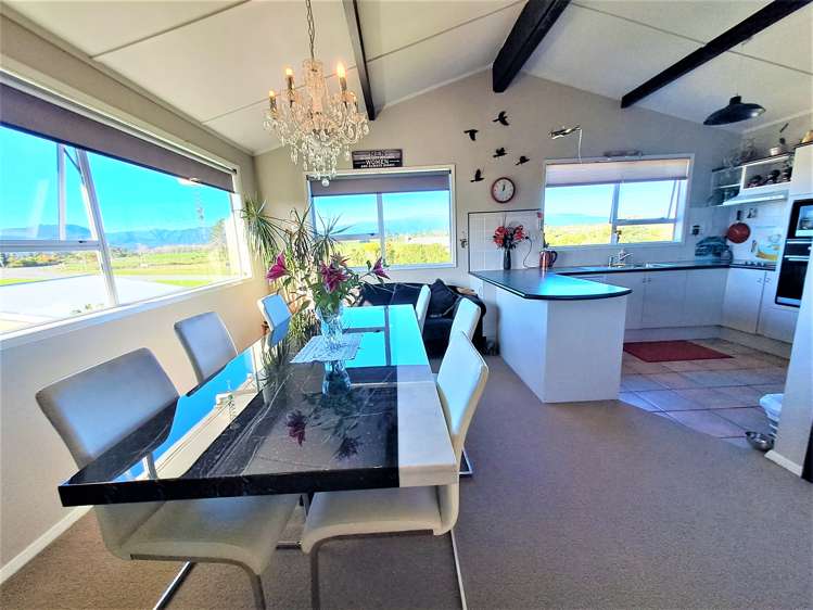 17 Ngahue Crescent Carters Beach_3