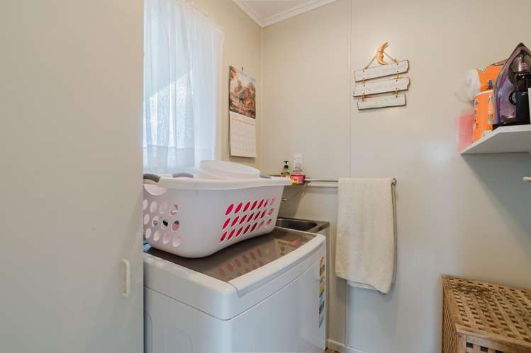 49 Garden Heights Avenue Glenview_15