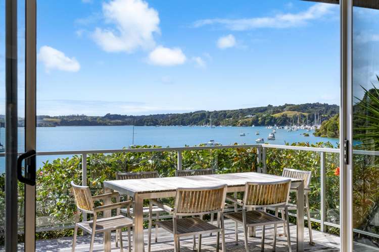 1184 Sandspit Road Sandspit_7