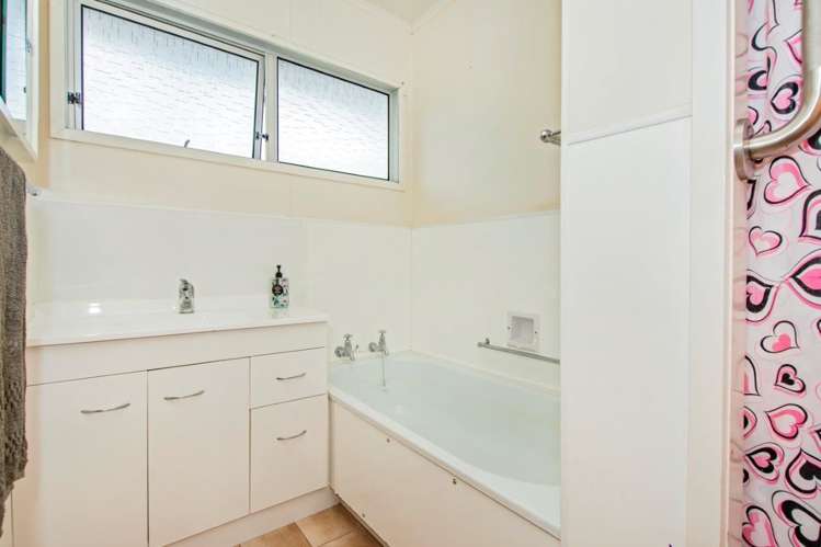 2/5 Brighton Road Kensington_3