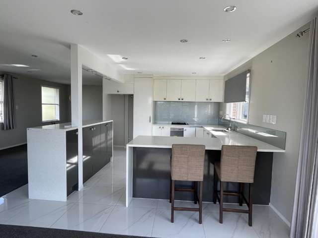 Sea View 3 Bedrooms House For Rent