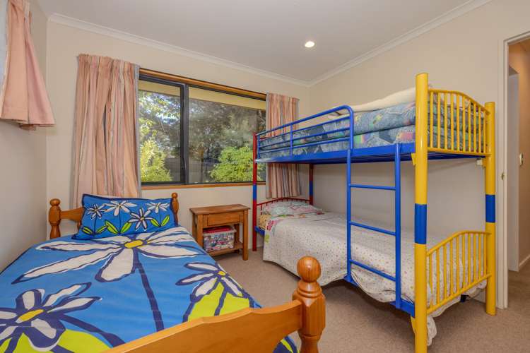 120 Lagoon Avenue Albert Town_11