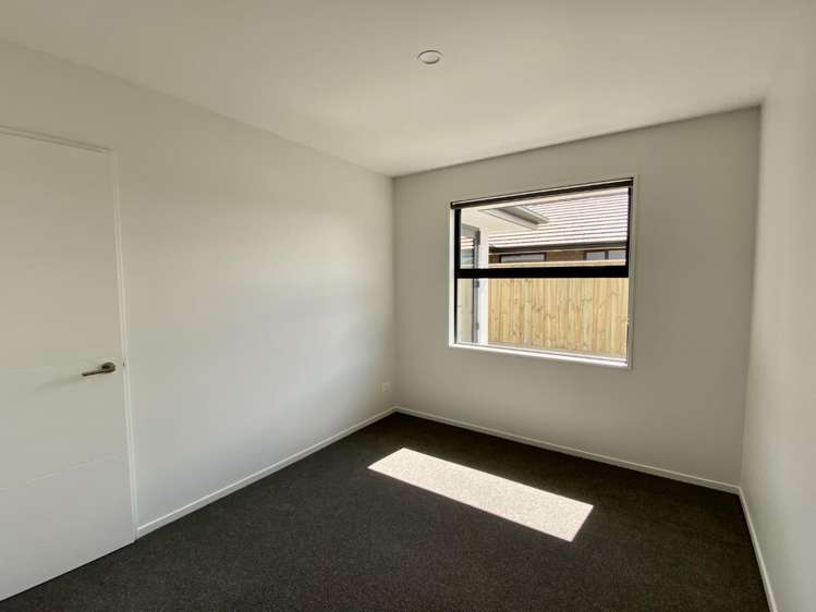 179 Faringdon Boulevard 11103_3