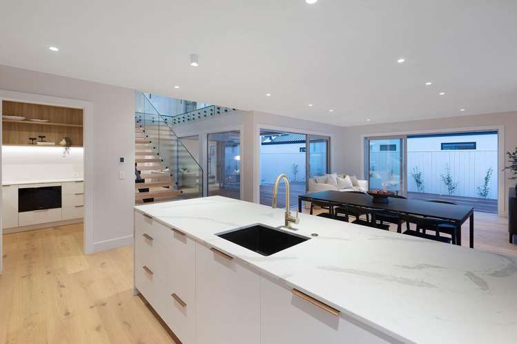 40 Rayburn Avenue_1
