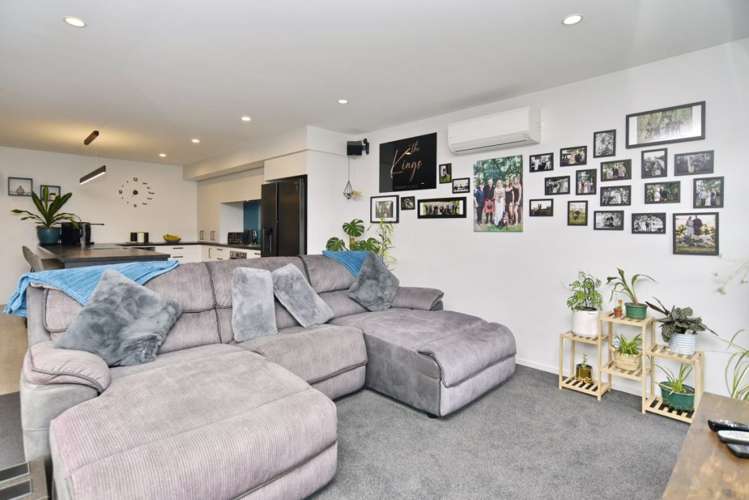 8/21 Blakes Road Belfast_9