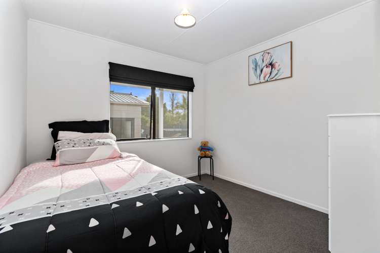 11a Emma Place Pukete_10