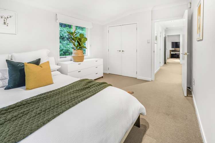 54 Memorial Drive Hamilton East_16