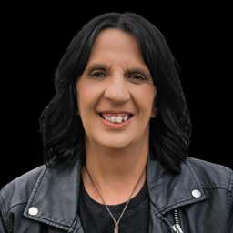 Kelly McKee